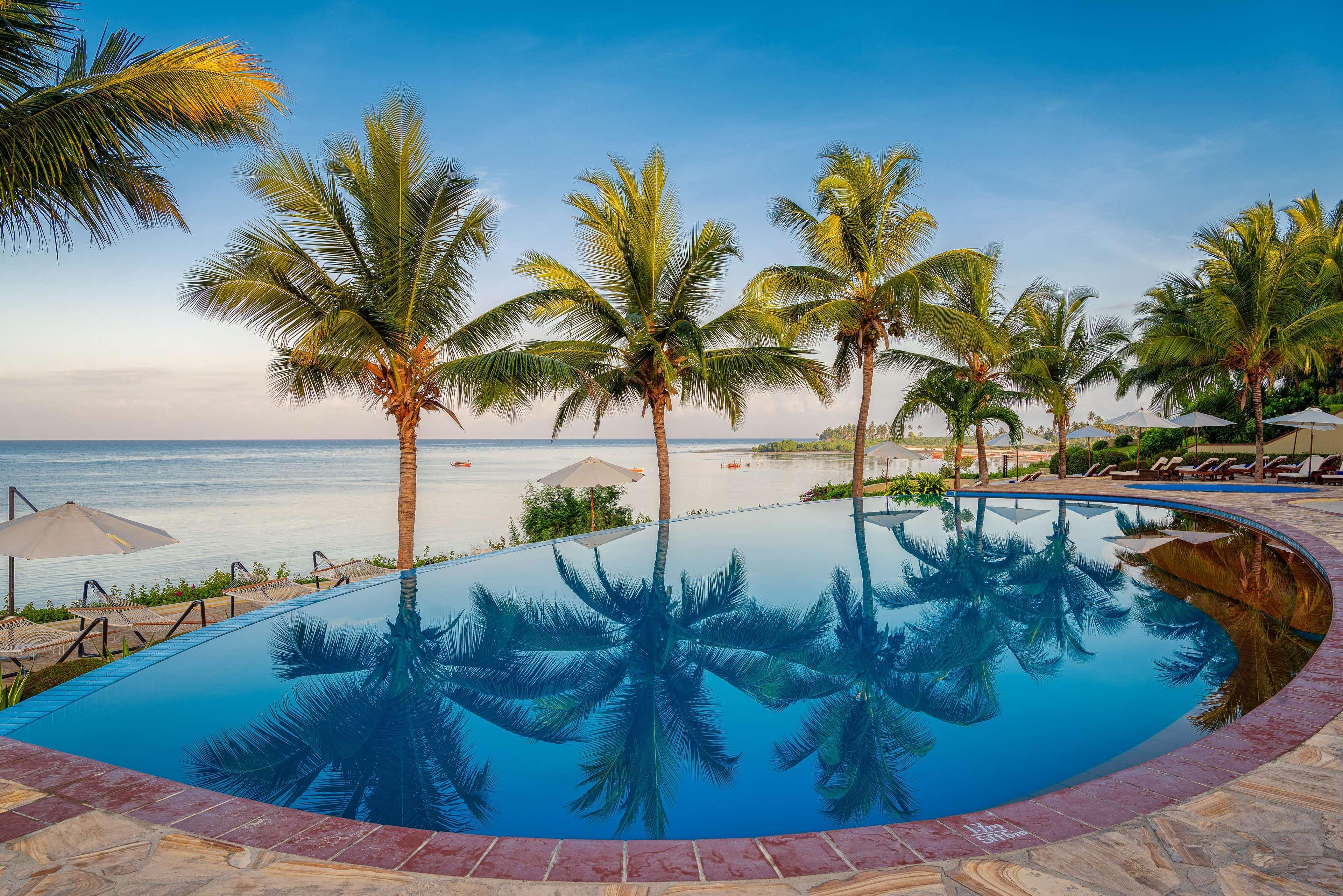 Sea Cliff Resort & Spa Zanzibar Bagian luar foto