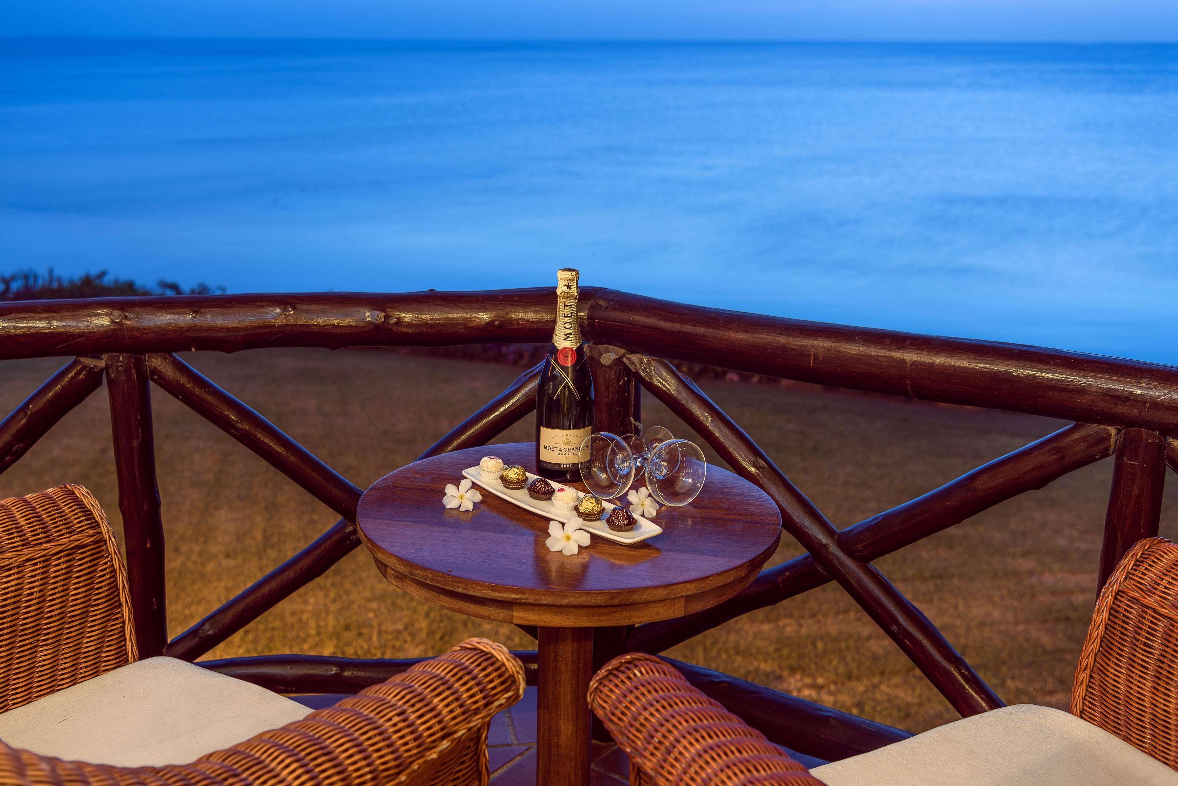 Sea Cliff Resort & Spa Zanzibar Bagian luar foto