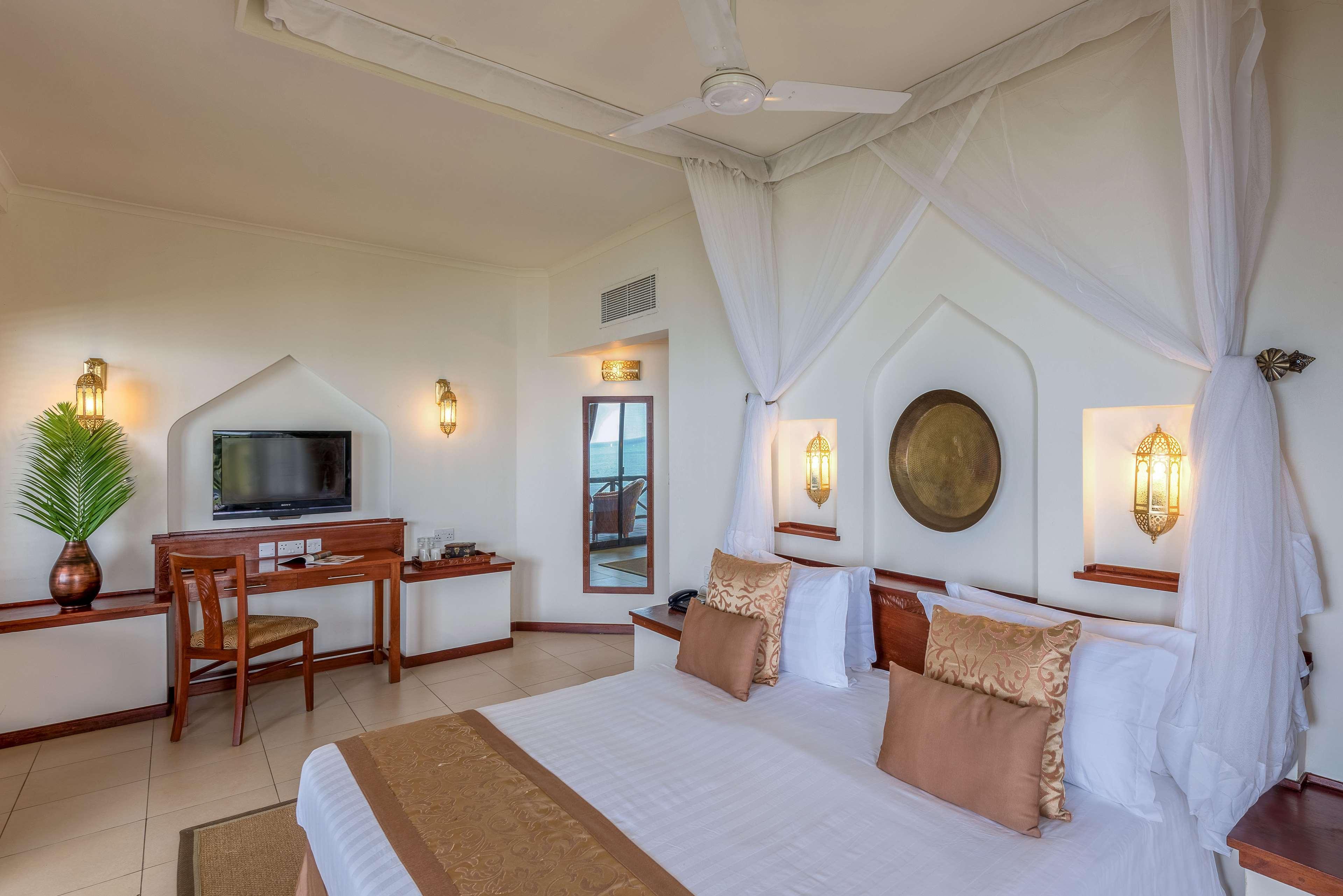 Sea Cliff Resort & Spa Zanzibar Bagian luar foto