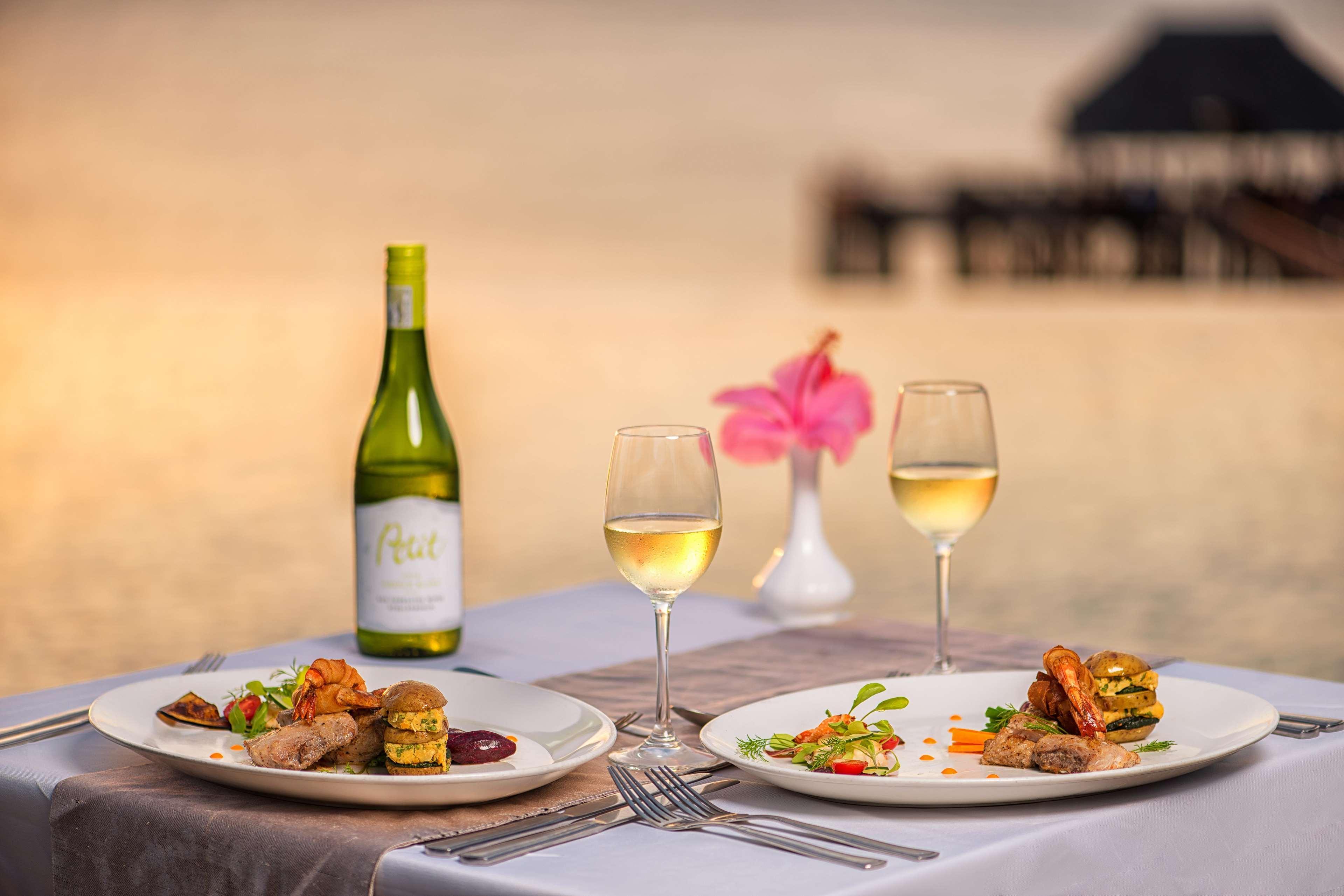 Sea Cliff Resort & Spa Zanzibar Bagian luar foto