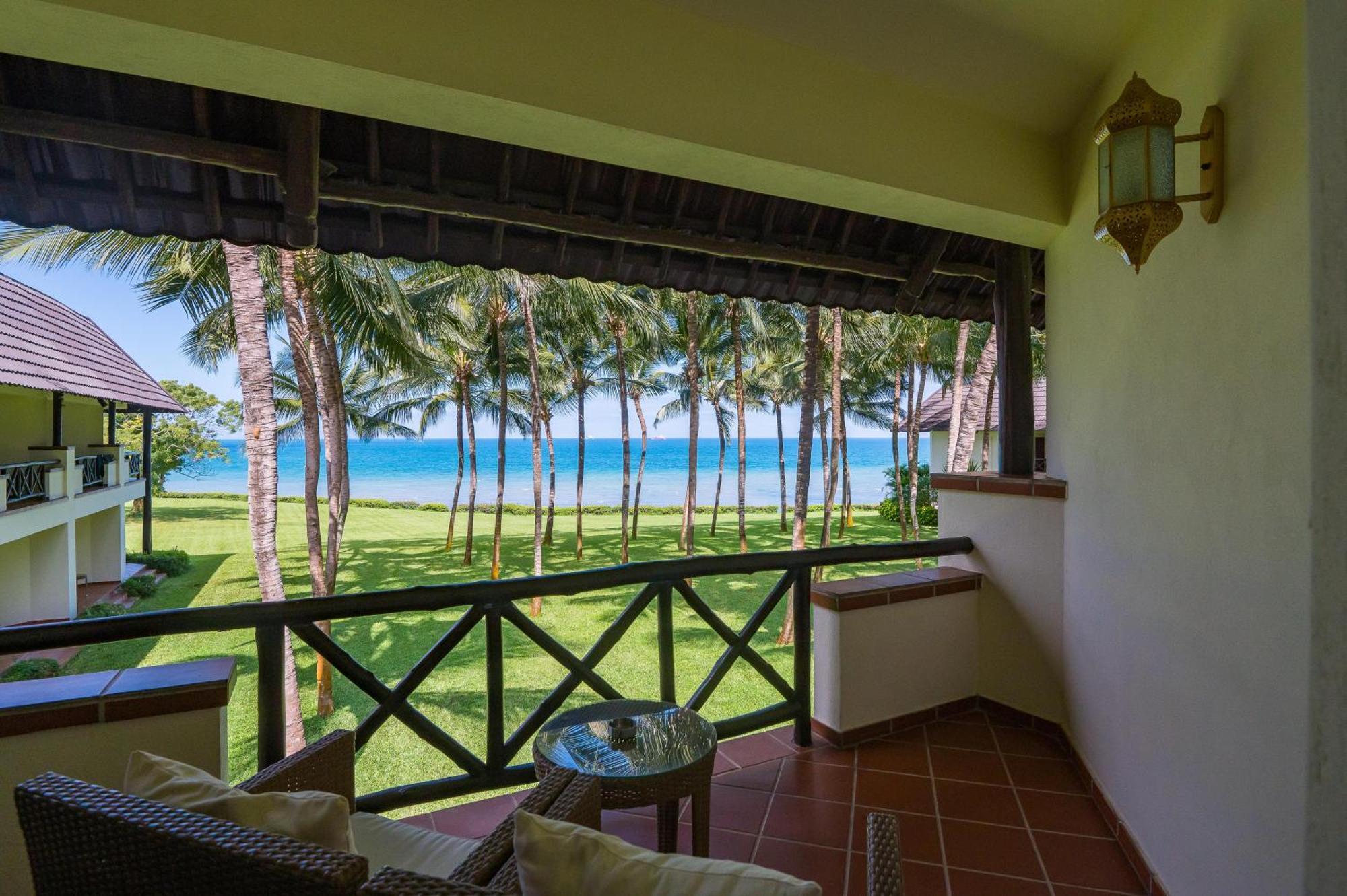 Sea Cliff Resort & Spa Zanzibar Bagian luar foto